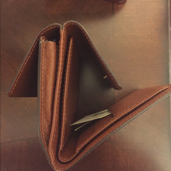 Louis Vuitton Wallet. (Make an offer) - Picture 3 of 8